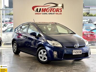 2010 Toyota Prius - Thumbnail