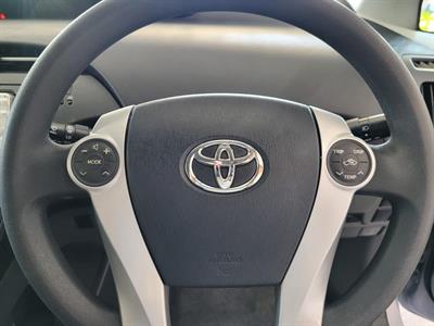 2010 Toyota Prius - Thumbnail