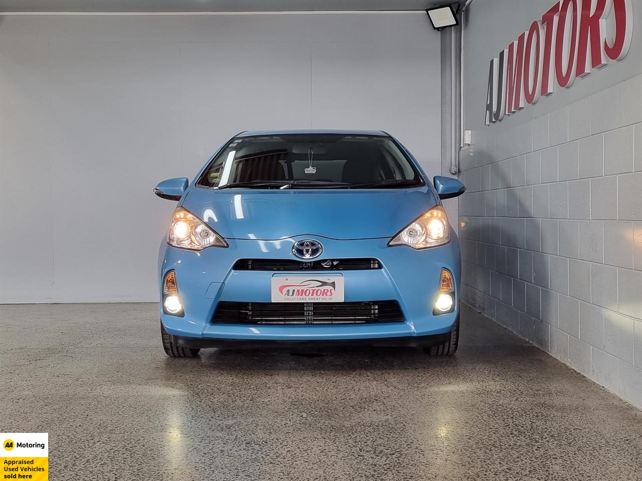 2013 Toyota Aqua