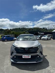 2017 Toyota C-HR - Thumbnail