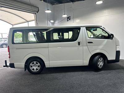 2019 Toyota Hiace - Thumbnail