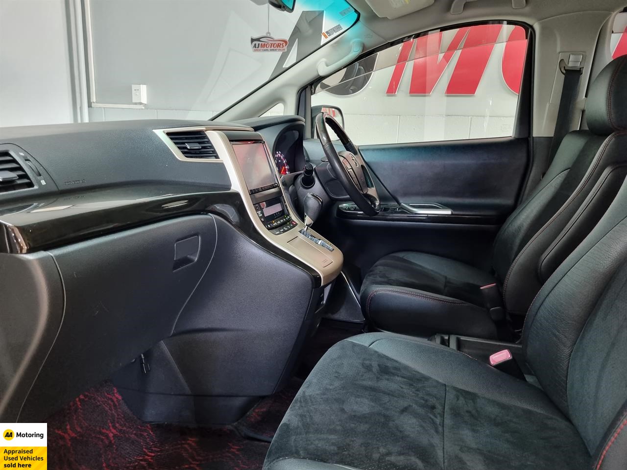 2013 Toyota Vellfire