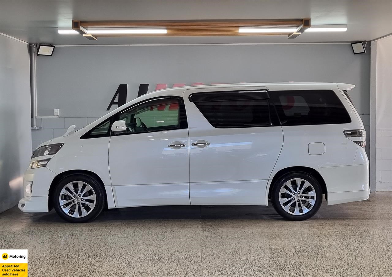 2013 Toyota Vellfire