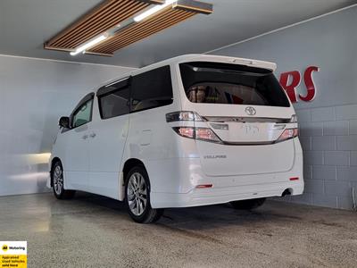 2013 Toyota Vellfire - Thumbnail