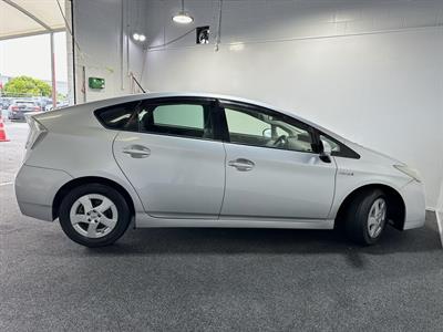 2009 Toyota Prius - Thumbnail