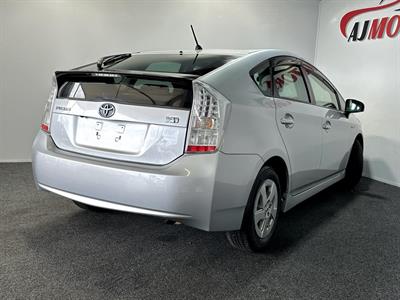 2009 Toyota Prius - Thumbnail