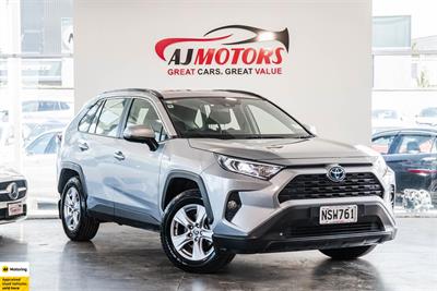 2021 Toyota RAV4 - Thumbnail