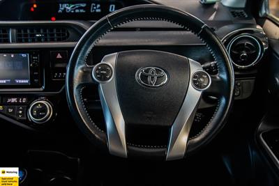 2015 Toyota Aqua - Thumbnail