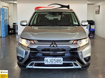 2021 Mitsubishi Outlander - Thumbnail