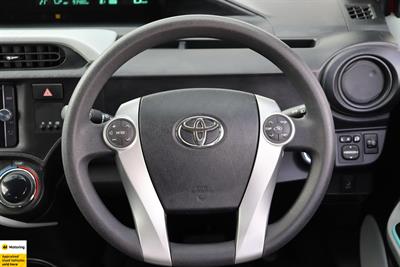 2013 Toyota Aqua - Thumbnail