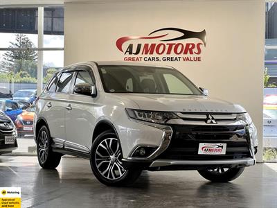 2016 Mitsubishi Outlander - Thumbnail