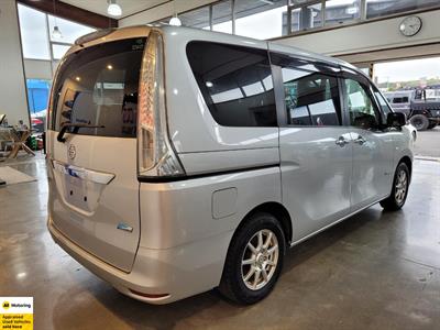 2013 Nissan Serena - Thumbnail