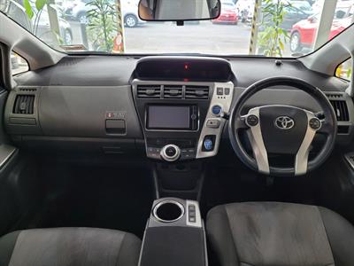 2014 Toyota Prius - Thumbnail