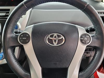 2014 Toyota Prius - Thumbnail