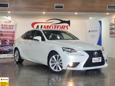 2013 Lexus IS 300h