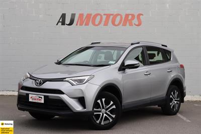 2017 Toyota RAV4 - Thumbnail