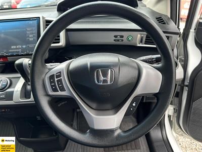 2013 Honda Freed - Thumbnail