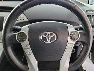 2013 Toyota Prius - Thumbnail