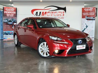 2013 Lexus IS 300h