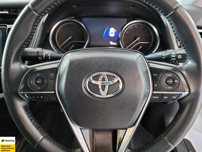 2017 Toyota Camry - Thumbnail