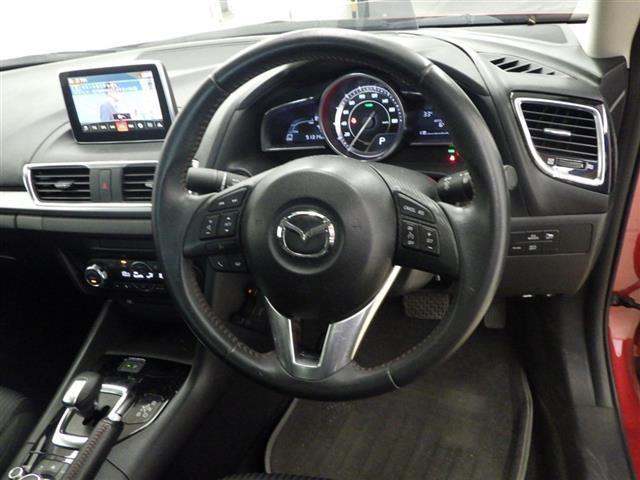 2015 Mazda Axela