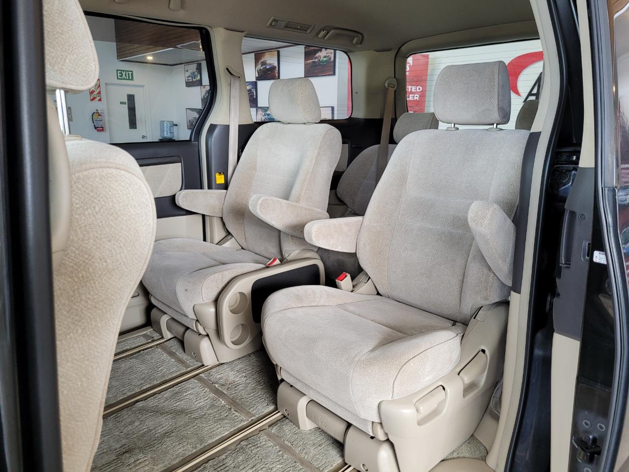 2007 Toyota Alphard