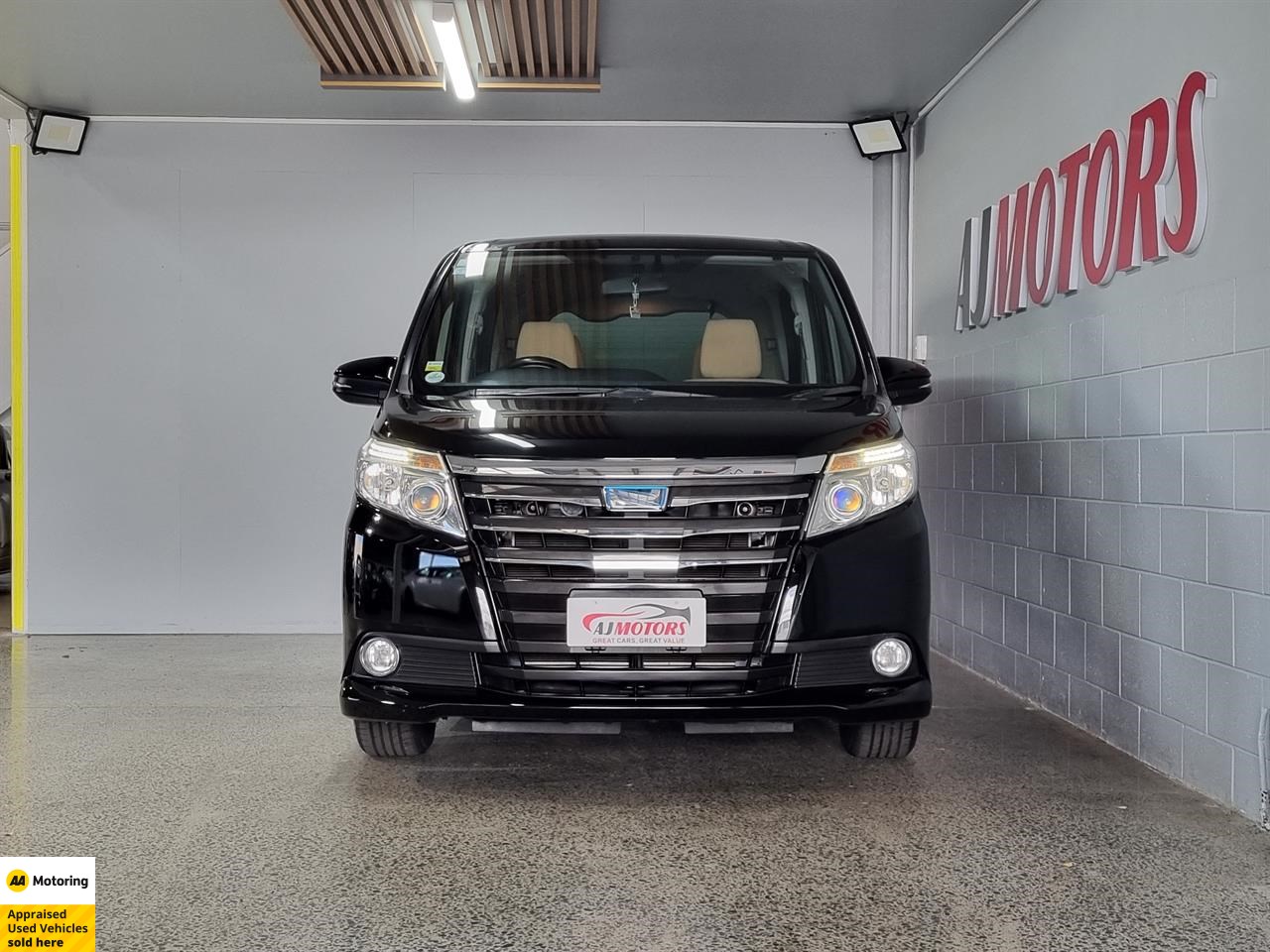 2014 Toyota Noah