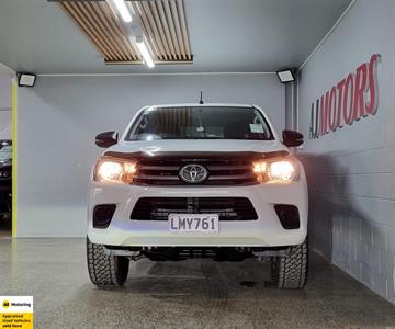 2018 Toyota Hilux - Thumbnail