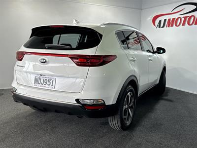 2020 Kia Sportage - Thumbnail