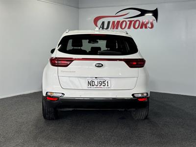 2020 Kia Sportage - Thumbnail