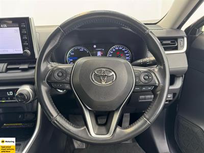 2020 Toyota RAV4 - Thumbnail