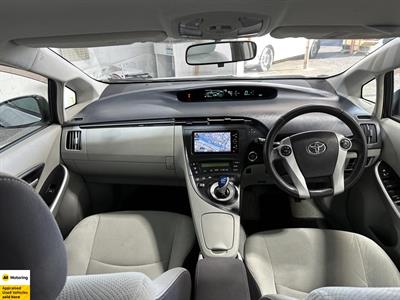 2011 Toyota Prius - Thumbnail