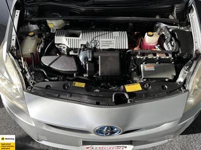 2011 Toyota Prius - Thumbnail