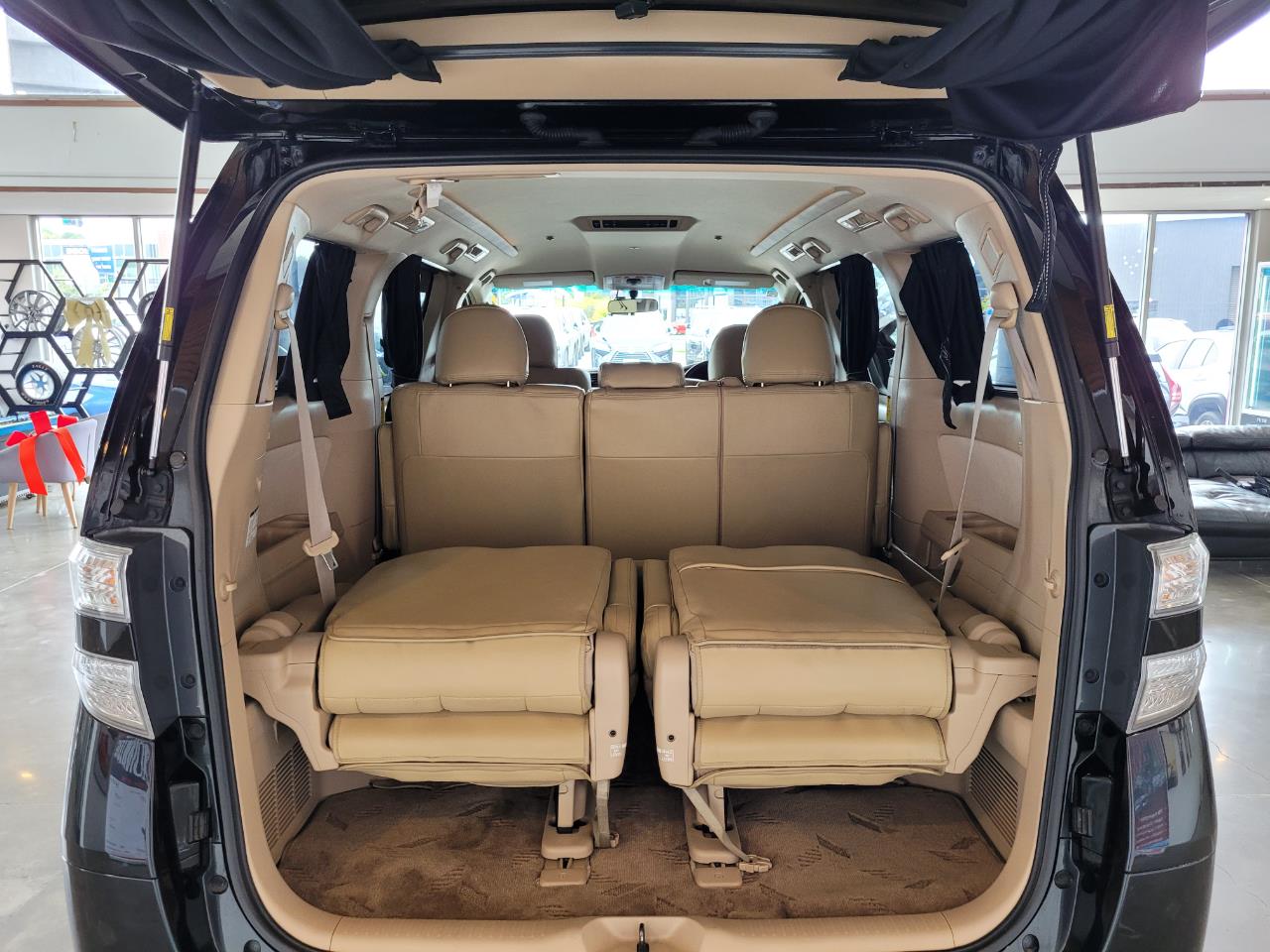 2014 Toyota Vellfire