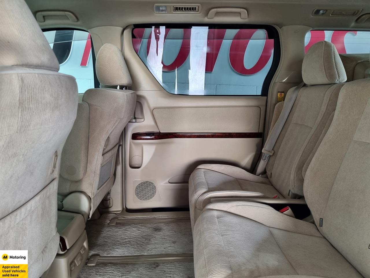 2010 Toyota Alphard