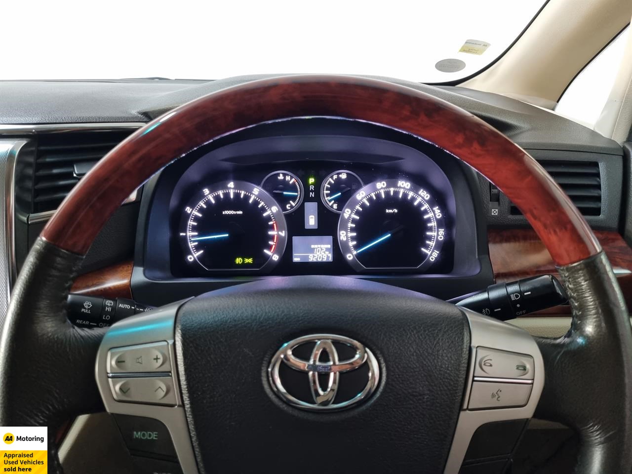 2010 Toyota Alphard