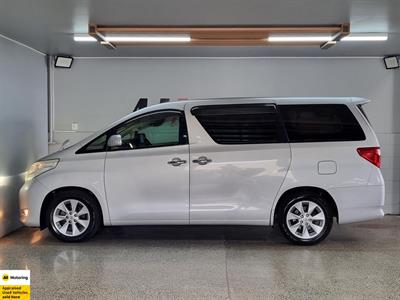 2010 Toyota Alphard - Thumbnail