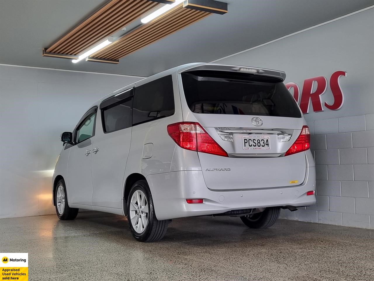 2010 Toyota Alphard