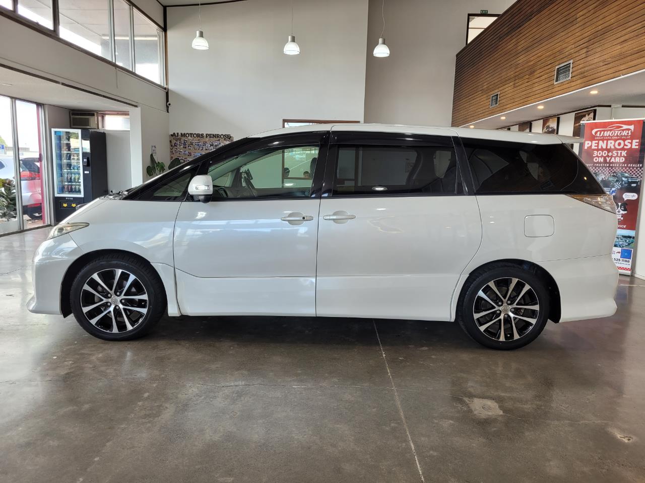 2012 Toyota Estima