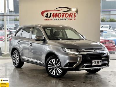 2022 Mitsubishi Outlander - Thumbnail