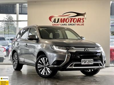 2022 Mitsubishi Outlander - Thumbnail