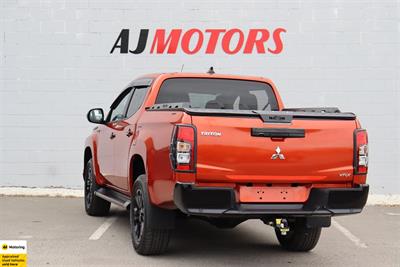 2022 Mitsubishi Triton - Thumbnail