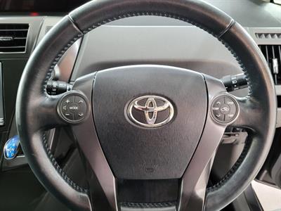 2013 Toyota Prius - Thumbnail