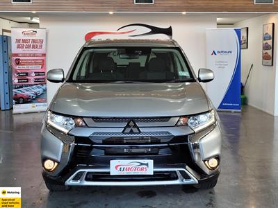 2021 Mitsubishi Outlander - Thumbnail