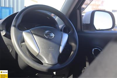 2015 Nissan Tiida - Thumbnail