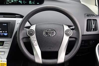 2013 Toyota Prius - Thumbnail