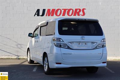 2009 Toyota Vellfire - Thumbnail