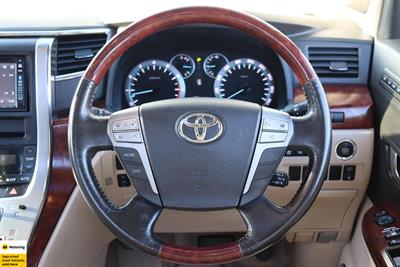 2009 Toyota Vellfire - Thumbnail