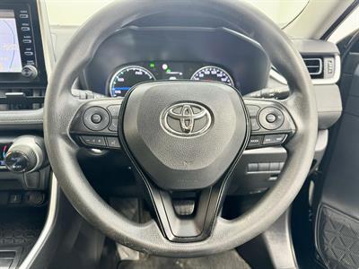 2020 Toyota RAV4 - Thumbnail