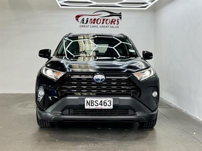 2020 Toyota RAV4 - Thumbnail